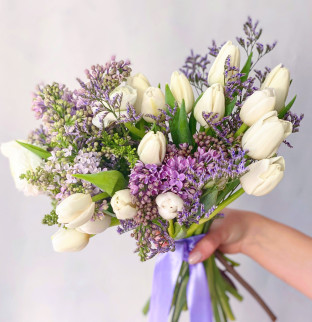Lilac and tulips 