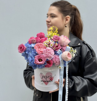 Букет в коробке «Навсегда твоё ребёнок»