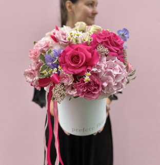 Art bouquet in a box "Pink garden"