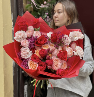 Bouquet  “Scarlet mood“