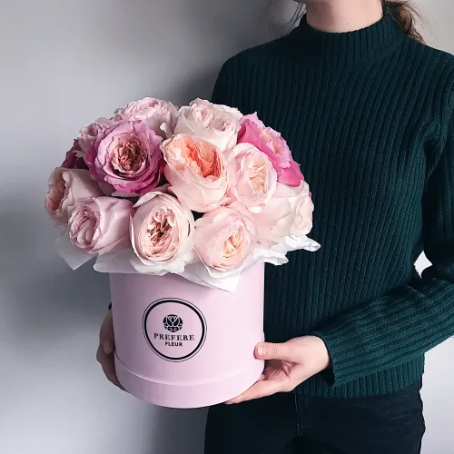 Peony roses in a hat box Peony roses in a hat box