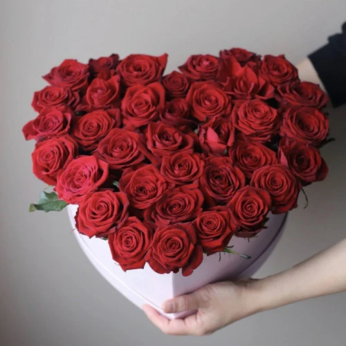 Red roses in a box Red roses in a box