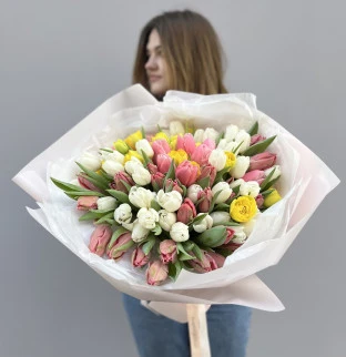 Kytice 101 tulipánů