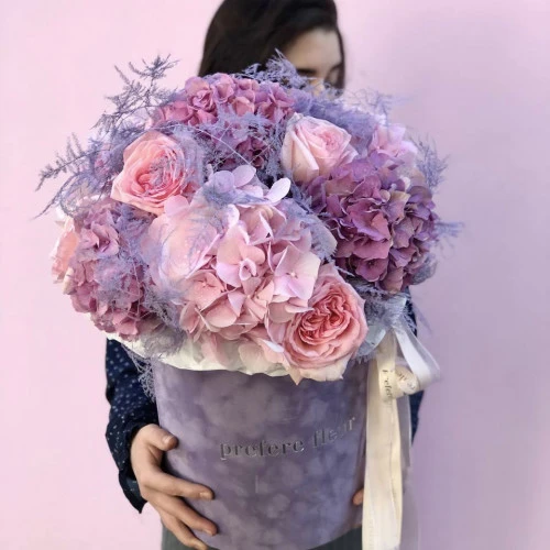 Bouquet mix in a hat box #3 Bouquet mix in a hat box #3