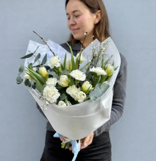 Spring bouquet for March 8