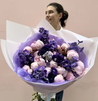 Pivoňky a delphinium