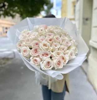  39 Garden Roses White O’Hara