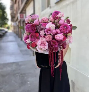 Art bouquet in a box “Victorie”