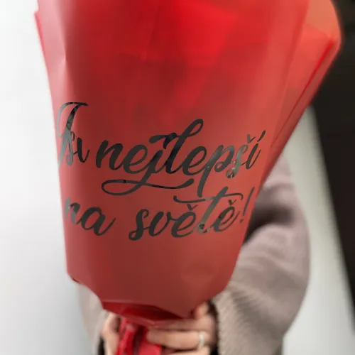 Kytice růží s eukalyptem a nápisem Kytice růží s eukalyptem a nápisem