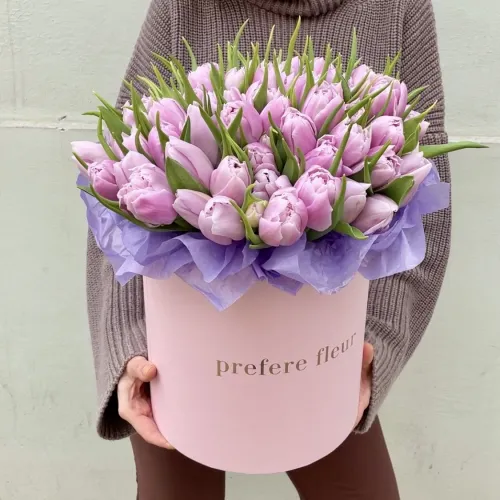 Tulips in a hat box Pink - M Tulips in a hat box Pink - M