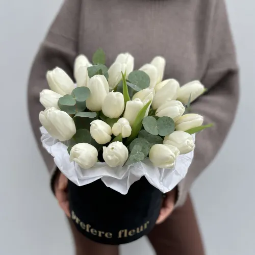 Tulips in a hat box Black Tulips in a hat box Black