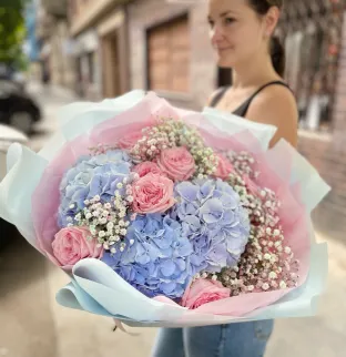 Bouquet of hydrangeas and peony roses