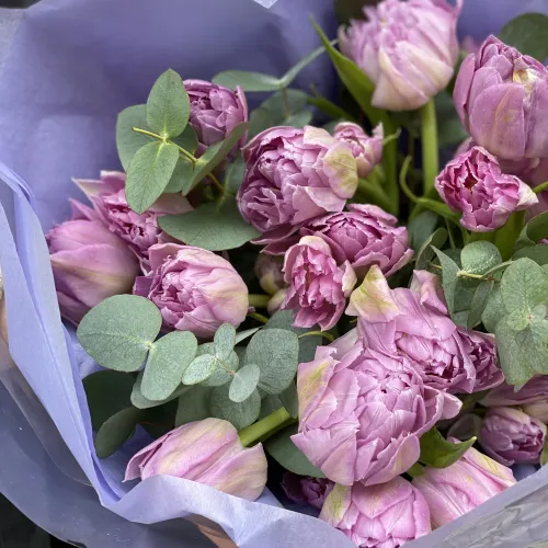 Kytice z 49 tulipánů Kytice z 49 tulipánů