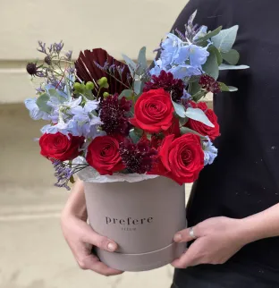 Unusual Art Bouquet in a hat box