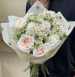 Roses a chamomile