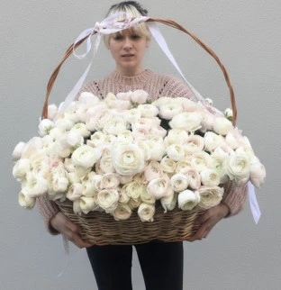 Květinový koš "Ranunculus" Květinový koš "Ranunculus"