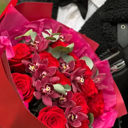 Kytice růží a orchidejí s potiskem Kytice růží a orchidejí s potiskem