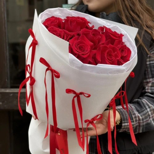 9 Red roses 9 Red roses