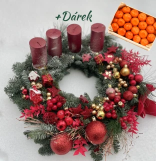 Christmas wreath and mandarins 